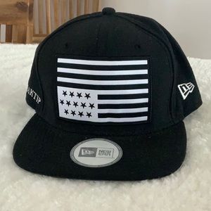 New Era Sneaktip SnapBack hat